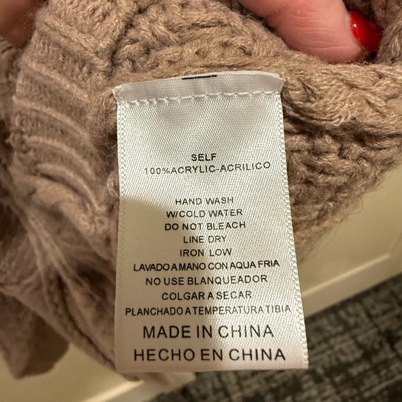 Altar’d State Taupe Cable Knit Sweater – Women’s Small – EUC - Picture 5 of 8